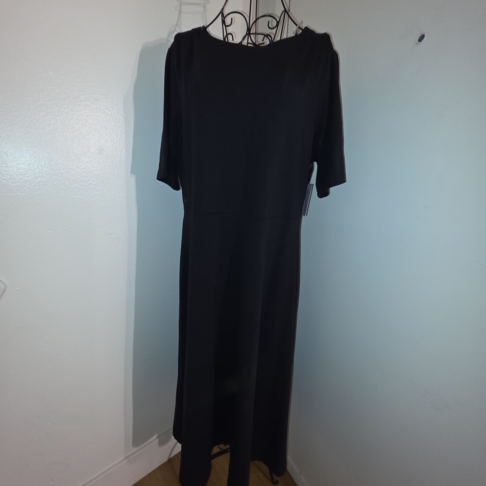 Croft & Barrow Elegant Black Midi Dress